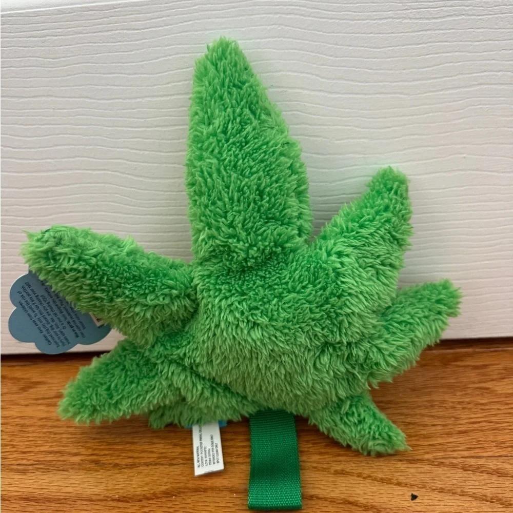 NWT Bark Herb 420 Green Leaf Medium/Large Dog Toy